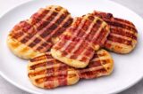 Bacon Brötchenhälften